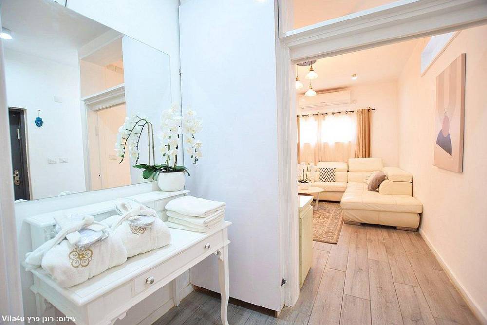 215313 פנים הוילה והחדרים, ויליג' קומפלקס ריזורט, וילה  בניר בנים וילות - Vila 4 U