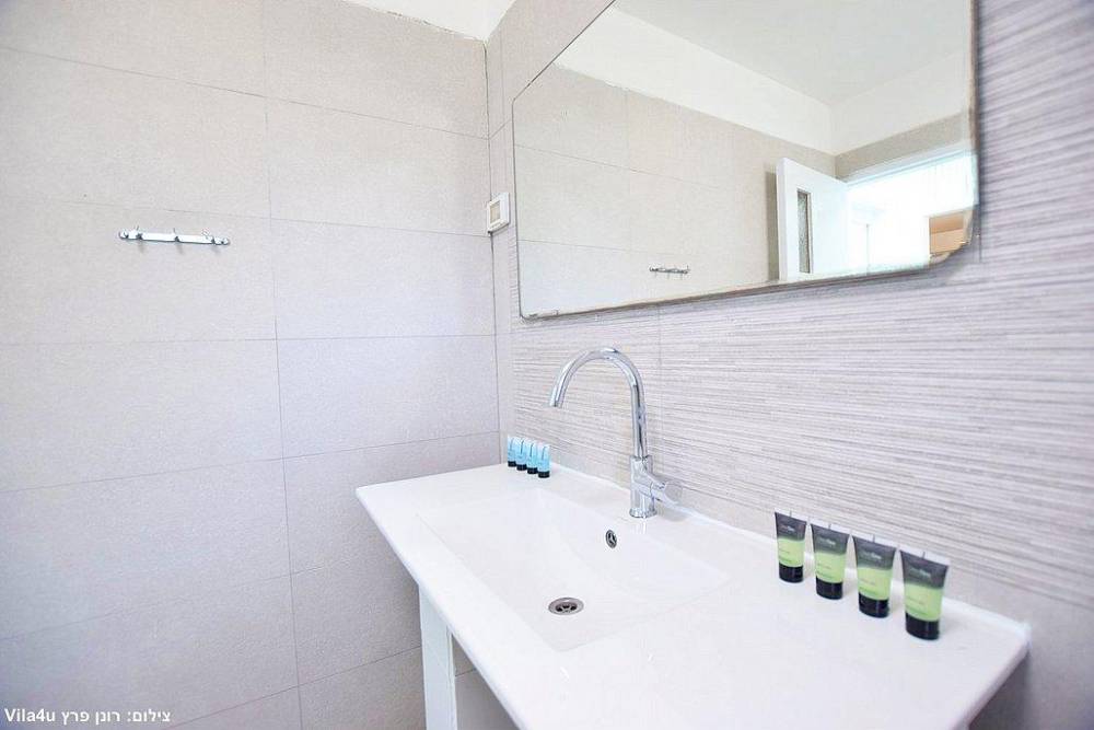 215353 גלריה כללית, ויליג' קומפלקס ריזורט, וילה  בניר בנים וילות - Vila 4 U