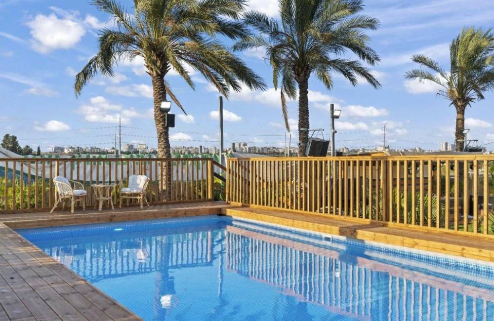 216499 מתחם הבריכה, טולום ריזורט, וילה  בראשון לציון וילות - Vila 4 U