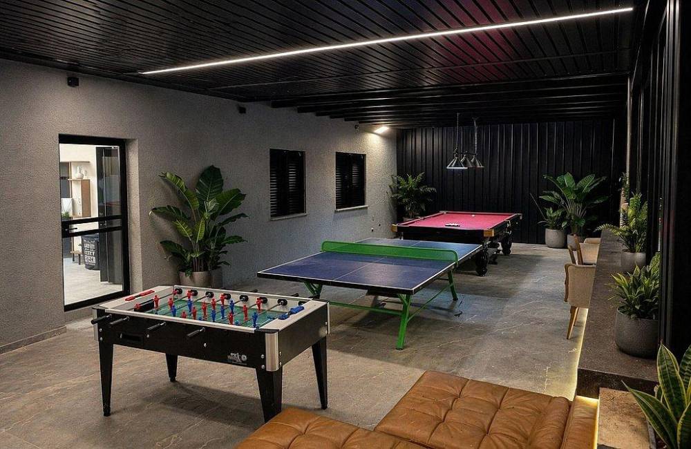 218477 גלריית חוץ, וילה פלואלס בוטיק, וילה  בדלתון וילות - Vila 4 U