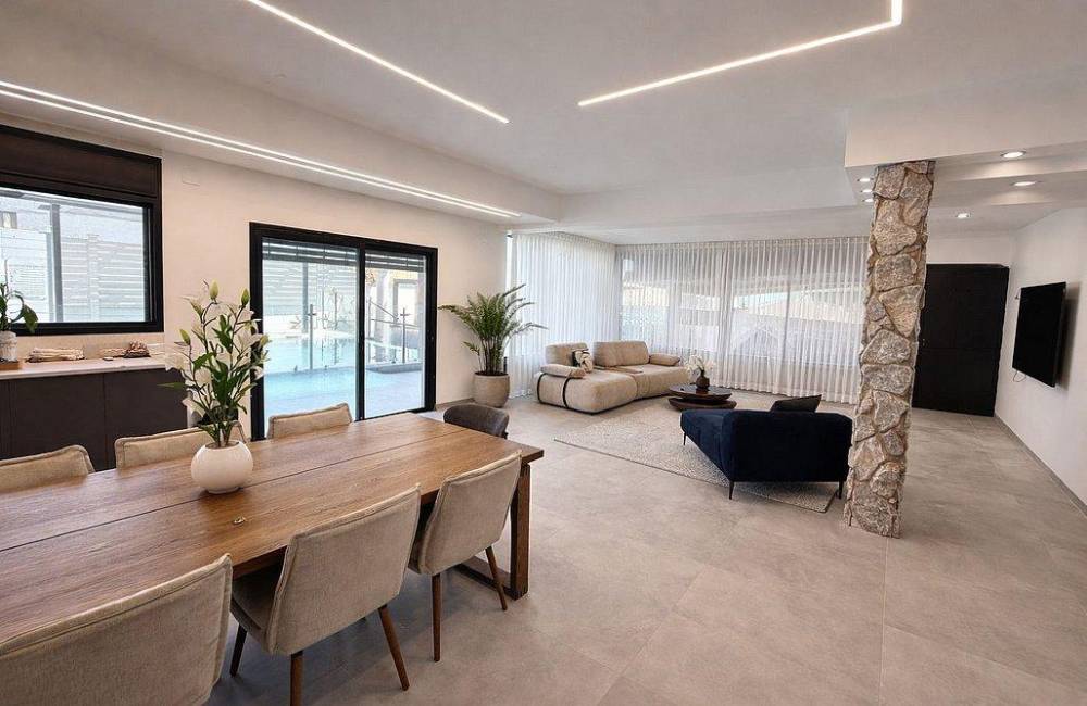 218491 גלרית פנים, וילה פלואלס בוטיק, וילה  בדלתון וילות - Vila 4 U