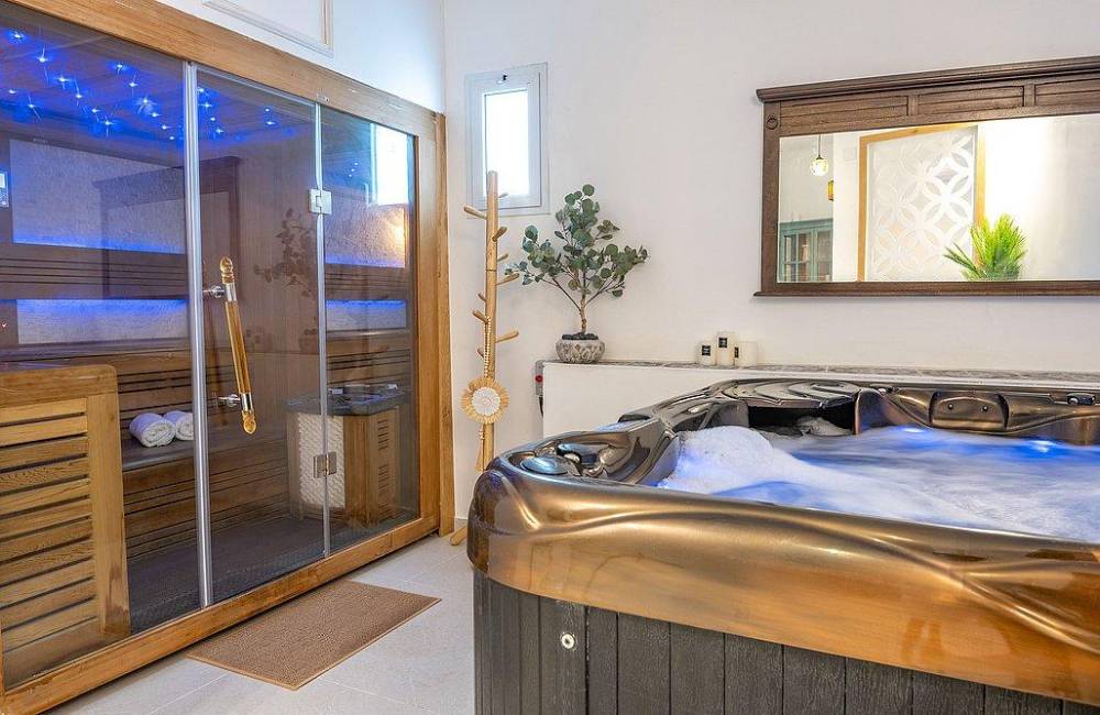 218774 בתוספת תשלום חמאם תורכי ומתחם ספא, וילה ספא ריש, וילה  בירכא וילות - Vila 4 U