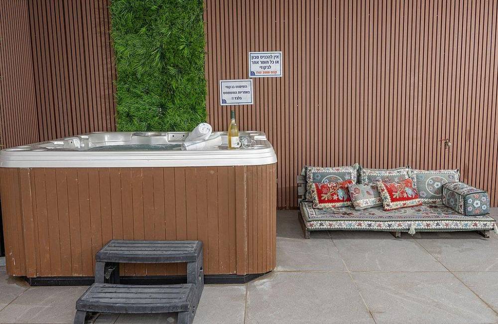 218833 מתחם חיצוני, וילה ספא ריש, וילה  בירכא וילות - Vila 4 U