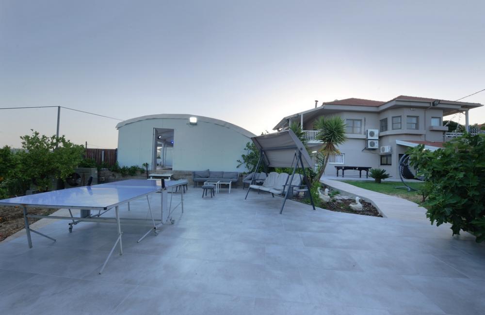 219058 המתחם החיצוני, אחוזת מרלו - MERLOT, וילה  בדלתון וילות - Vila 4 U