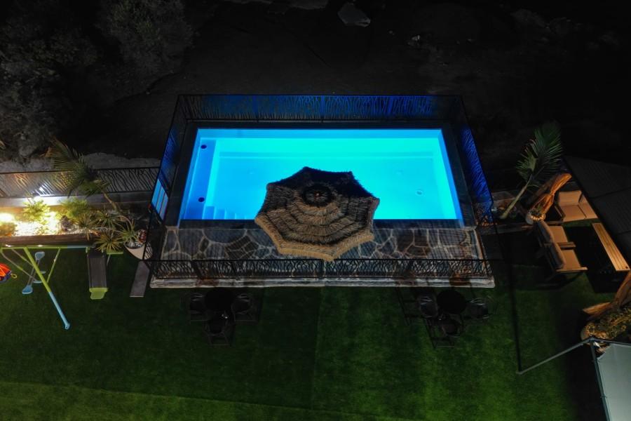 219335 המתחם החיצוני הנוף וחדר האוכל, סוויטות על הפסגה, וילה  בירכא וילות - Vila 4 U