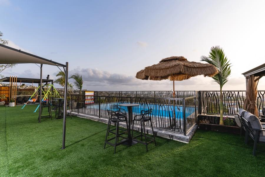 219348 המתחם החיצוני הנוף וחדר האוכל, סוויטות על הפסגה, וילה  בירכא וילות - Vila 4 U