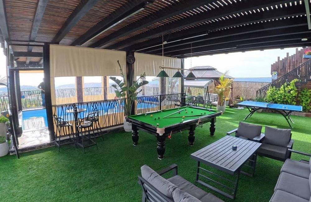 219452 גלריה כללית, סוויטות על הפסגה, וילה  בירכא וילות - Vila 4 U