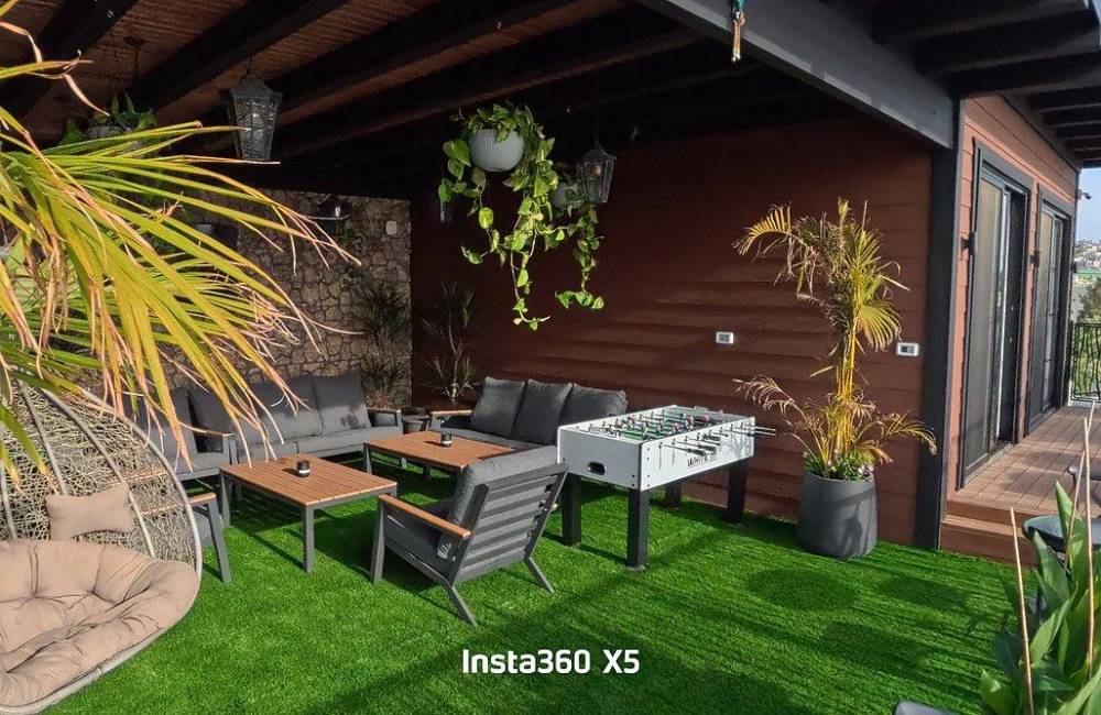 219475 המתחם החיצוני הנוף וחדר האוכל, סוויטות על הפסגה, וילה  בירכא וילות - Vila 4 U