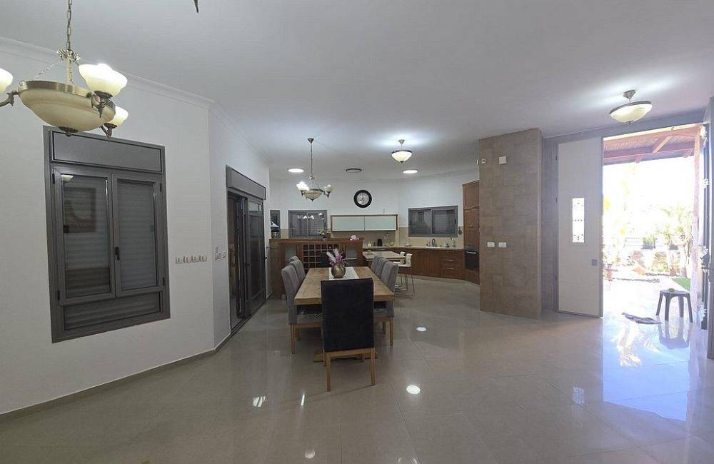 220641 גלרית פנים, אחוזת השקד, וילה  בשדה צבי וילות - Vila 4 U