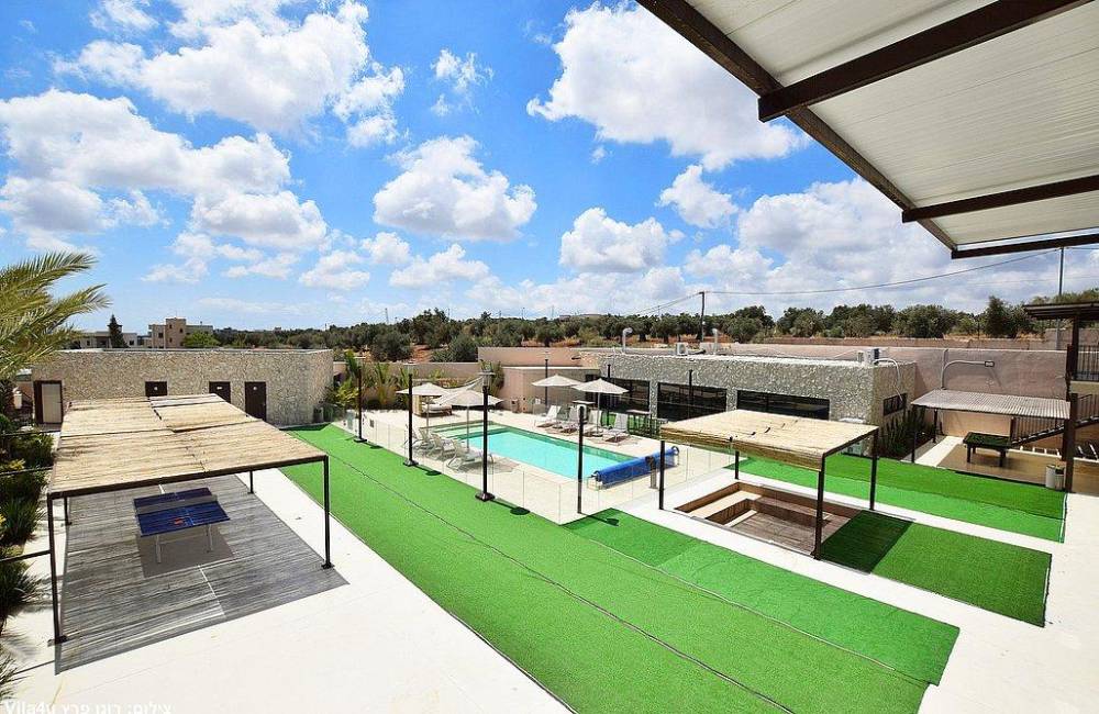 225220 מתחם החצר והבריכה, סהרה ריזורט - Sahara resort, וילה  בירכא וילות - Vila 4 U