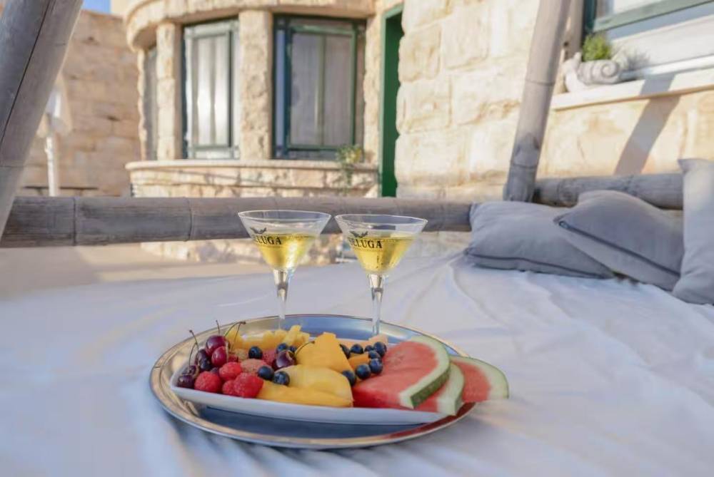 229586 מתחם הבריכה, אחוזת בלו ביי נתניה - Blue Bay Mansion, וילה  בנתניה וילות - Vila 4 U
