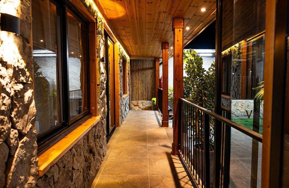233685 המתחם בלילה, ולדורה בוטיק - Valdora Boutique, וילה  בירכא וילות - Vila 4 U
