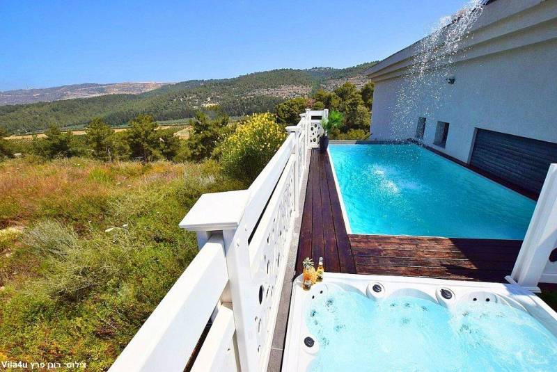 חדש באתר - וילת יוקרה - אחוזת נשרים