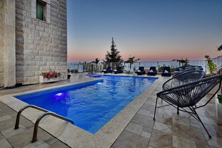 חדש באתר - וילה על הים בראשון