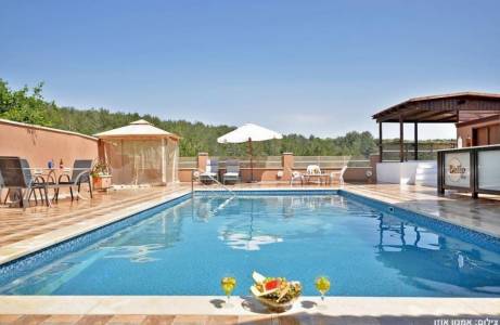 וילה הולידיי פול